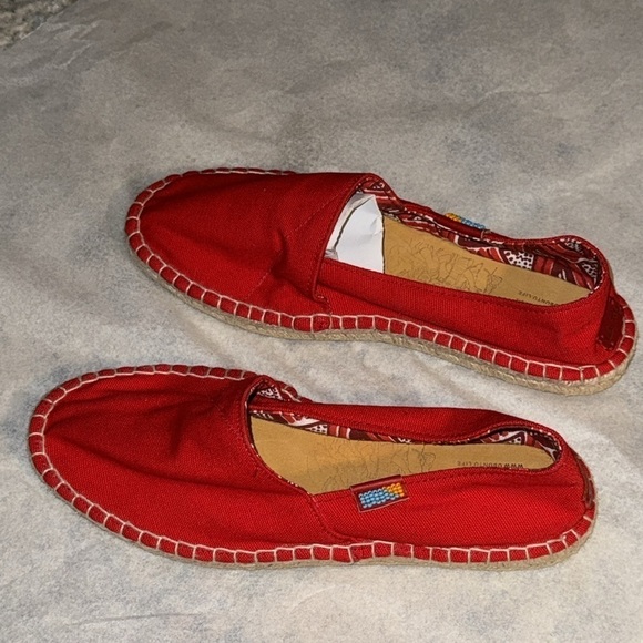 Ubuntu Red canvas Afridrilles (espadrilles) slip on flat shoes Sz 10 new - Picture 11 of 14